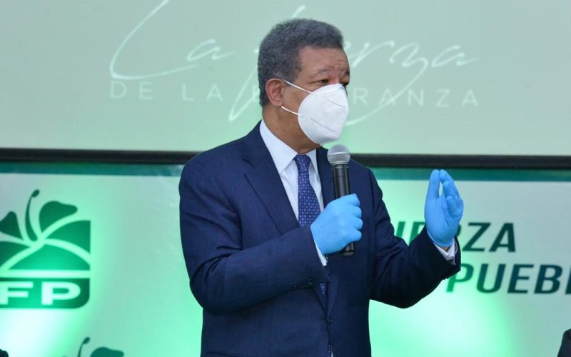 Leonel Fernández defiende el voto de los dominicanos en el exterior